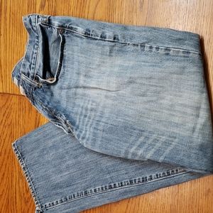 Gap straight leg jean, size 34/32